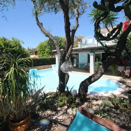 Sleeps 8 Pool Air Con Wifi Bari Sardo