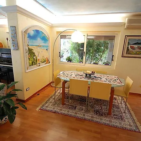 Sleeps 8 Pool Air Con Wifi Bari Sardo