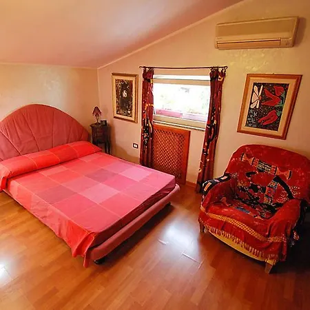 Sleeps 8 Pool Air Con Wifi *